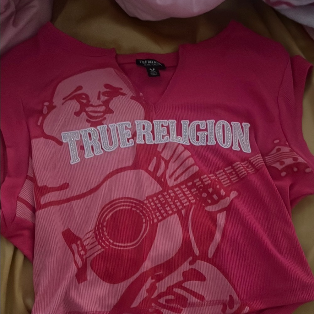 True Religion Pink Graphic Short Sleeve Tee, never worn, always free shipping